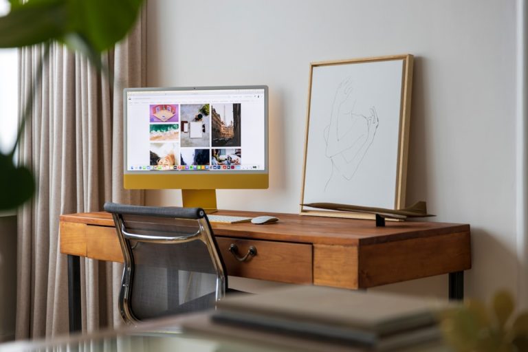 Choosing Between Mesh and Leather Office Chairs: Pros and Cons